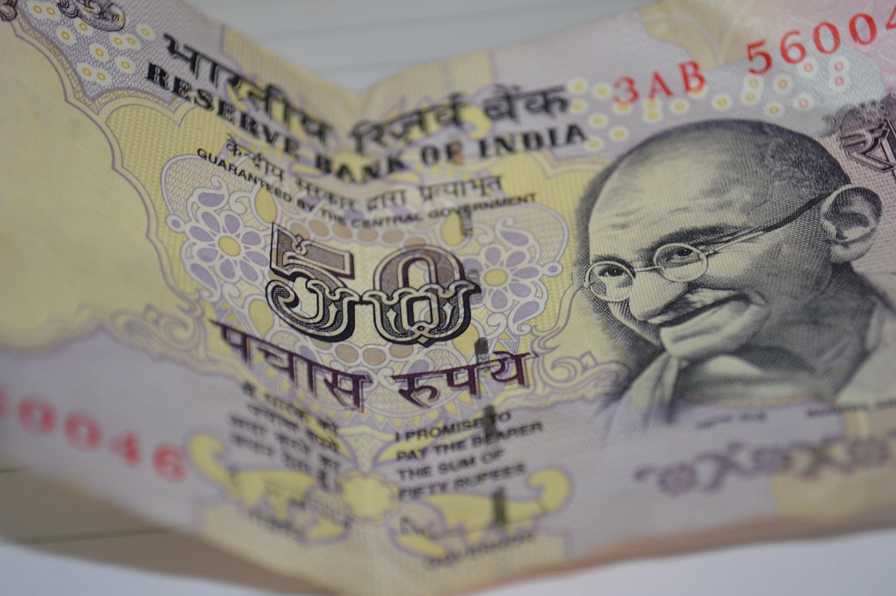 महात्मा गांधी के 10 प्रेरक विचार जो आज भी लोगों को दिशा दिखाते हैं